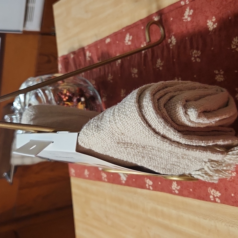 Threshold Table Runner - Picture 6 of 12